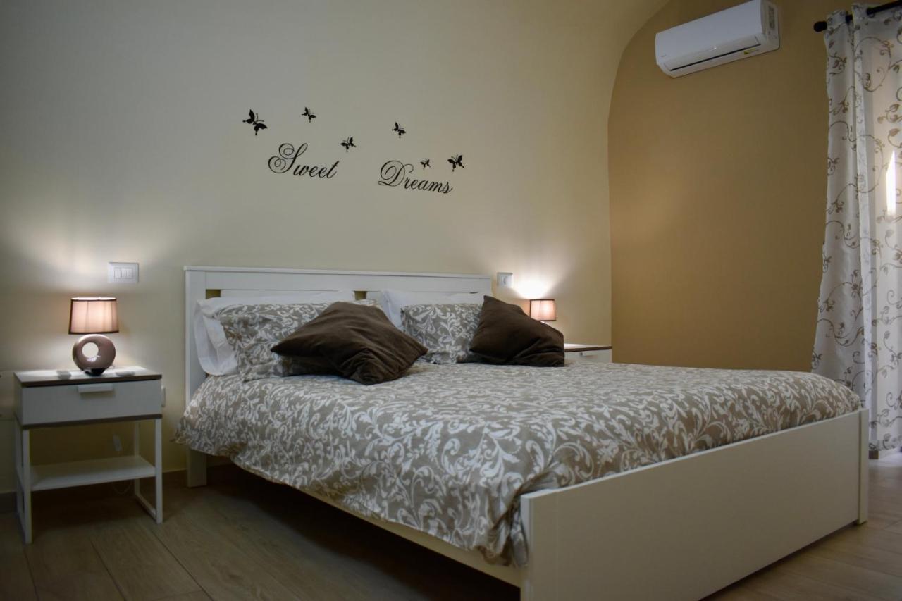 アヴェルサ Dimora Normanna Bed & Breakfast エクステリア 写真